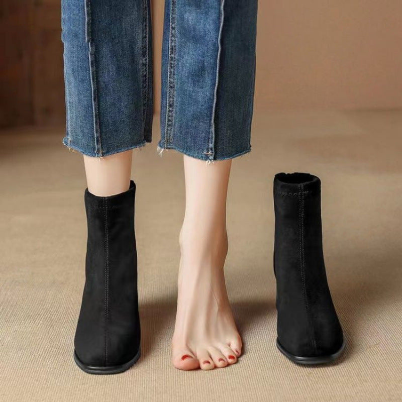 Bottes en Daim Style Français à Talons Épais  – Le Must-Have !