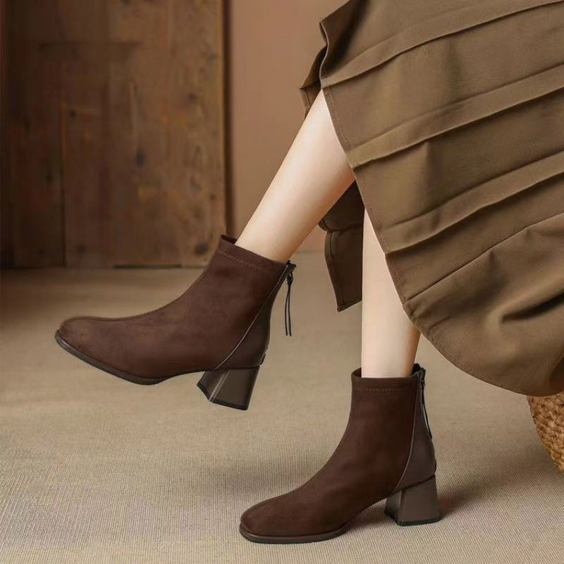 Bottes en Daim Style Français à Talons Épais  – Le Must-Have !